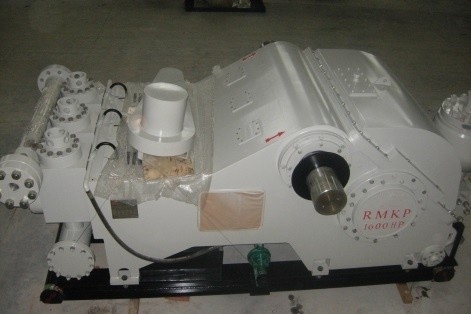 RMKP API 7K PZ-11 Pengeboran Rig Pompa Lumpur 504rpm Kecepatan Nominal Transmisi Selang